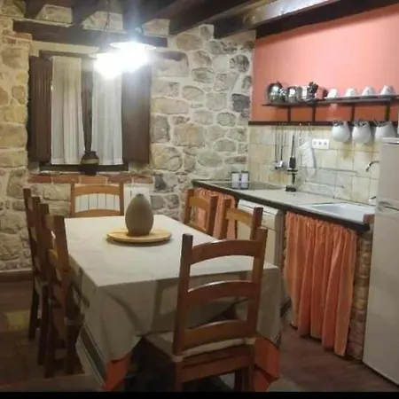 La Gesta Picos De Europa Poo (Cabrales)